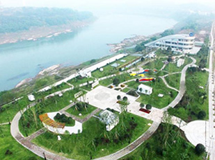 廣安市鄰水縣污水處理站，廣安市政協(xié)人資環(huán)委帶領(lǐng)鄰水縣政協(xié)與縣住建局相關(guān)負責人，到鄰水縣各鄉(xiāng)鎮(zhèn)專項督導(dǎo)污水處理廠（站）建設(shè)與運行情況